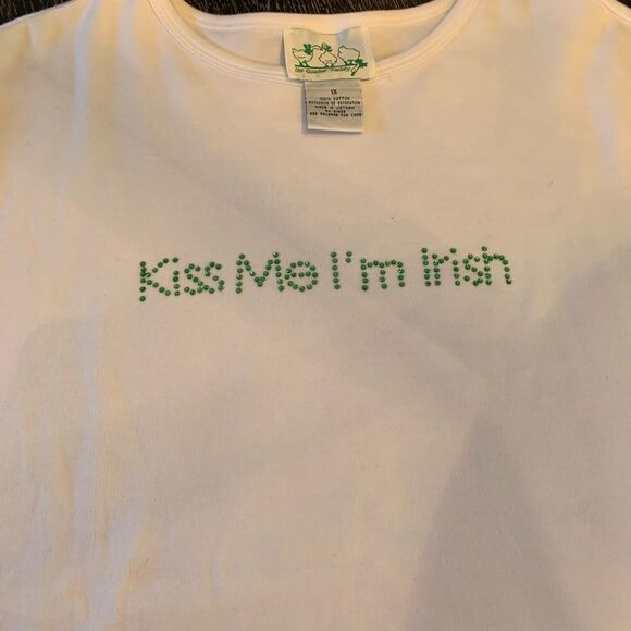 Quacker Factory Kiss My I’m Irish Crystal Embellished White  T-Shirt sz 1X NWOT - Picture 2 of 4
